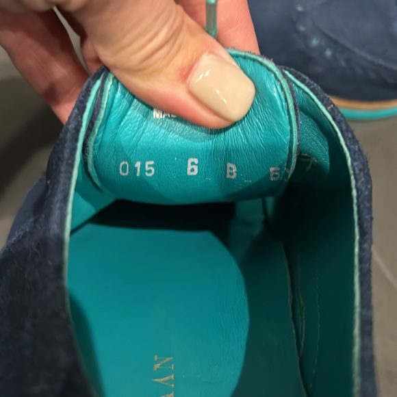 Amazing Cole Haan oxfords - like new condition ( SB 1) - Picture 6 of 6